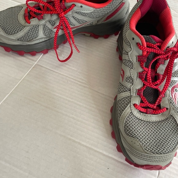 Size 9.5 - Saucony Excursion TR 11 Gray - S10392-1 - Picture 2 of 5